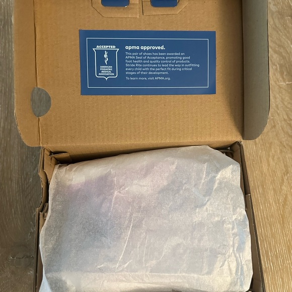 Stride Rite - Picture 11 of 13